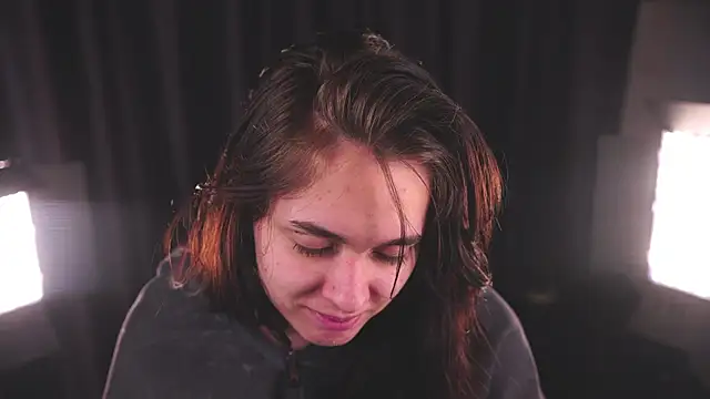 GinnyKittle live sex cam