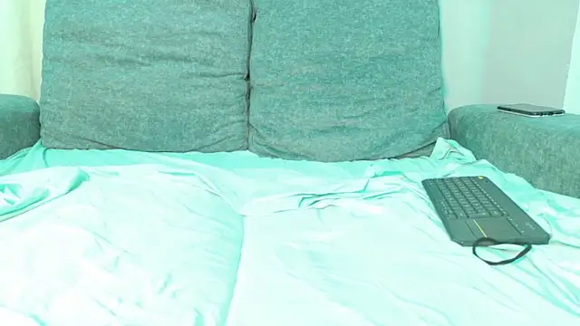 SuzyFox_'s cam snapshot