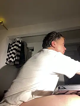 SimonMasseel's cam snapshot