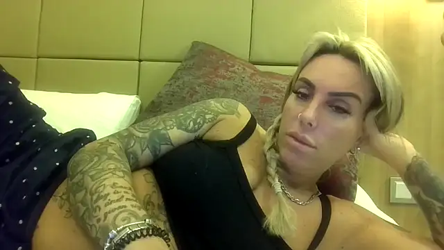 poppyinga1's cam snapshot