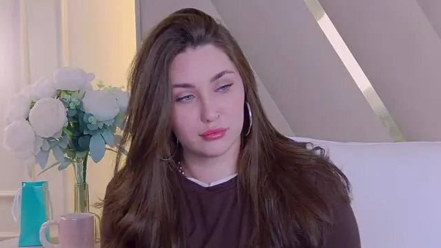 KiraBarlows live sex cam