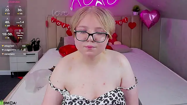 Lauraaa_Smith's cam snapshot