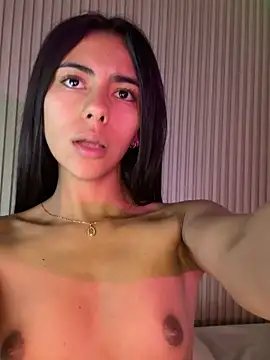 Lilybeeth live sex cam