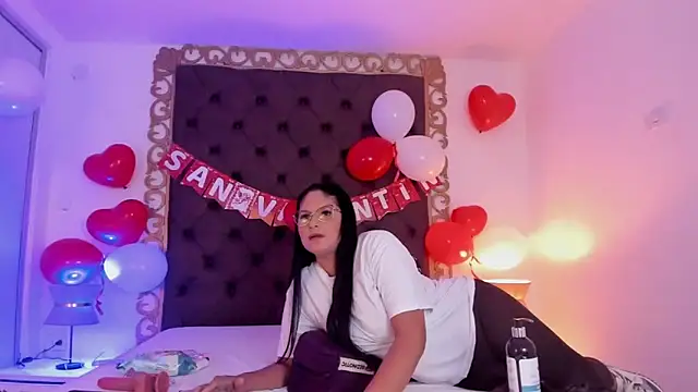 AlinaMilf's cam snapshot