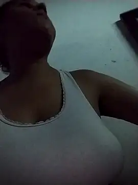 Andreita_95 live sex cam