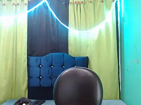 Violettadreams's cam snapshot