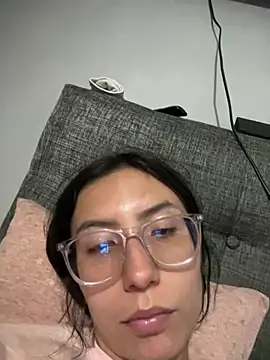 AnnieAndLeandro live sex cam