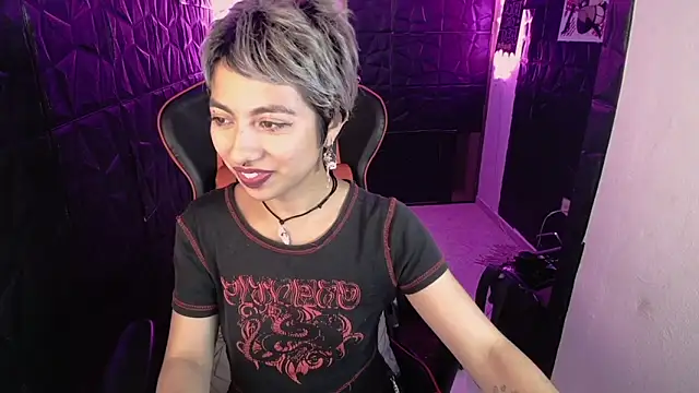 lunarichy22's cam snapshot