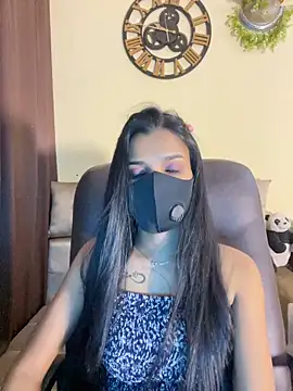 its_ur_flora's cam snapshot