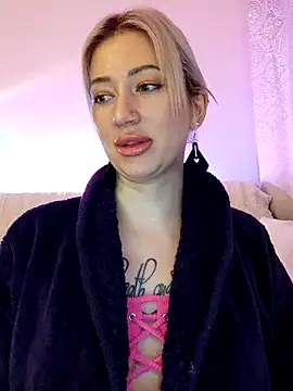 Gina-Lumara's cam snapshot