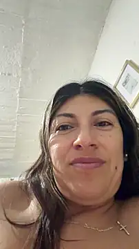 LunaBeya live sex cam