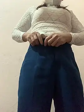 YANINA120 live sex cam