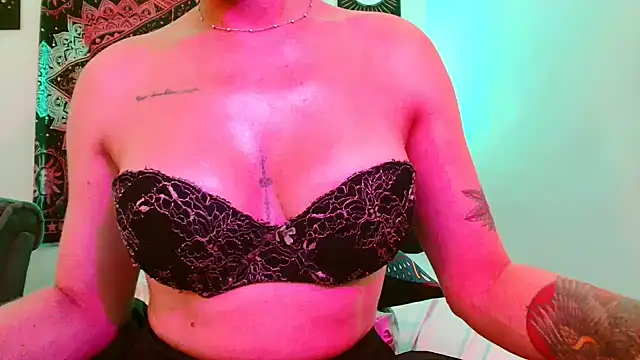 LILLITH_ON live sex cam