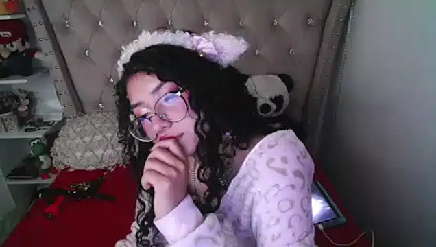 CherieCurl live sex cam