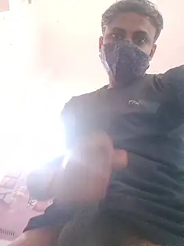 Itsdesi_boy live sex cam