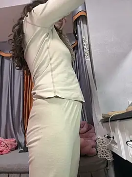 chick-888's cam snapshot