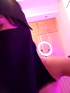 rremase_monroee76's cam snapshot