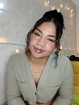 BrianaSweetxxx's cam snapshot