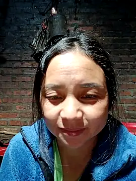 kemtuoi-sex's cam snapshot