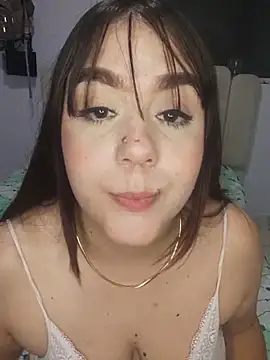 its_lauu_'s cam snapshot