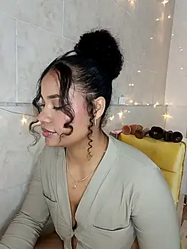 BrianaSweetxxx's cam snapshot