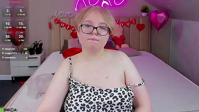 Lauraaa_Smith's cam snapshot