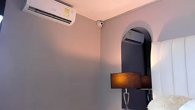 CharlotteAshford's cam snapshot