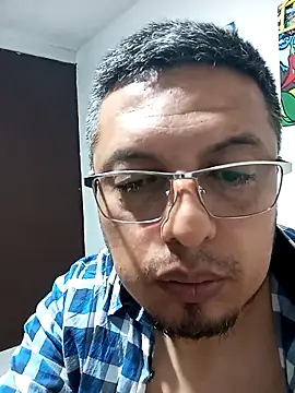 darcastro04's cam snapshot