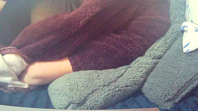 Playful_MILF_Demi's cam snapshot