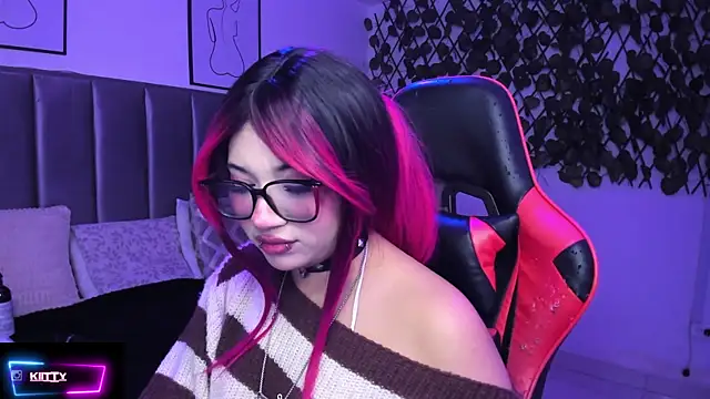 Kitty_Gang live sex cam