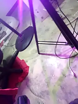 Little_cloee's cam snapshot