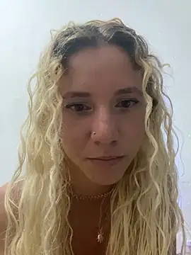 Bruxinha551's cam snapshot