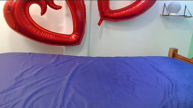 evaleribigtits18's cam snapshot