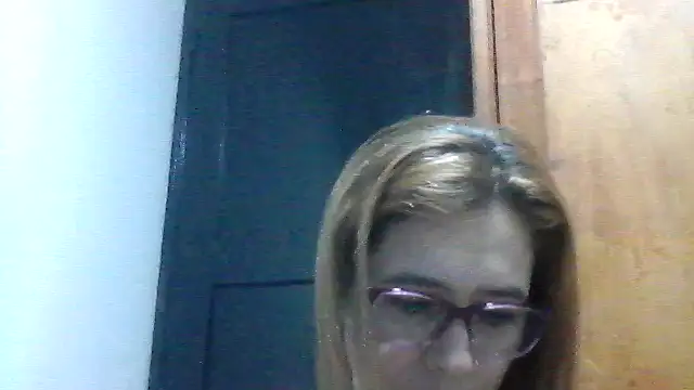 mademonsexy's cam snapshot