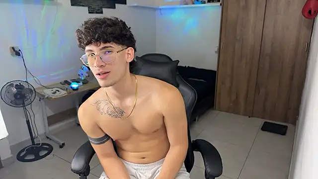 Kisan_Smith live sex cam