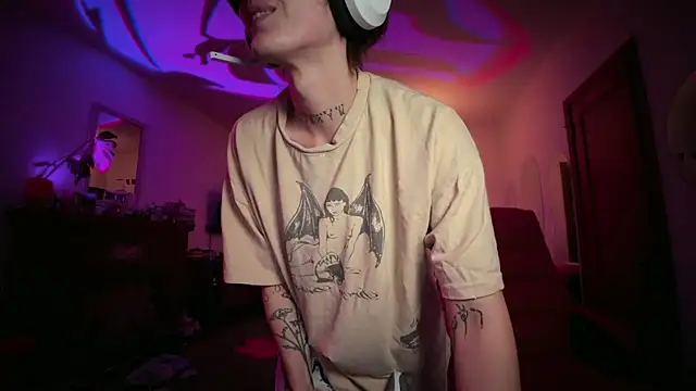 GennaJames live sex cam