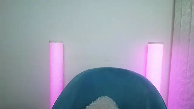 AlanaMilani_ live sex cam