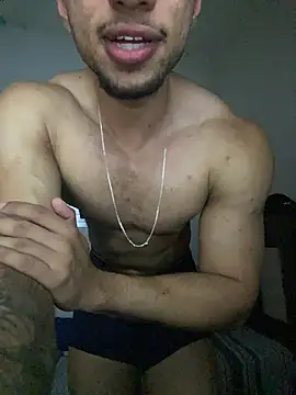 MoreninhoMagrinho live sex cam