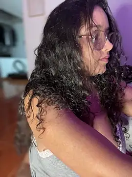 CurlyGirl_1 live sex cam