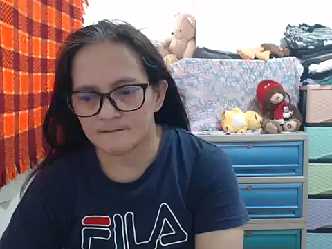 Kinkybela2025 live sex cam