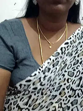 Tamil_Meera12's cam snapshot