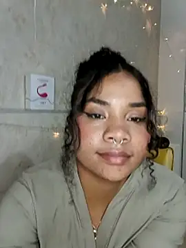 BrianaSweetxxx's cam snapshot