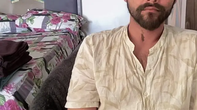 MakeMeAwareAah's cam snapshot