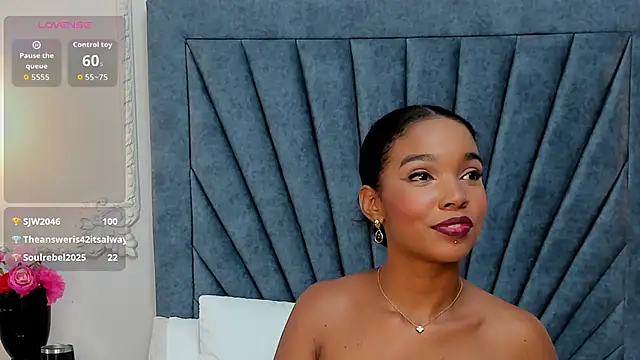 Bella-Torres's cam snapshot