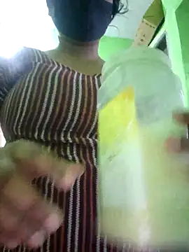 Aruna-1 live sex cam