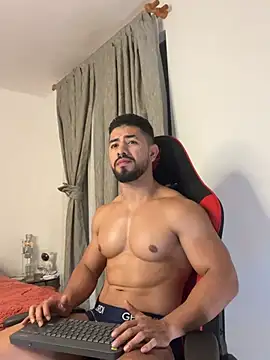 Ezzio_Scolaro live sex cam