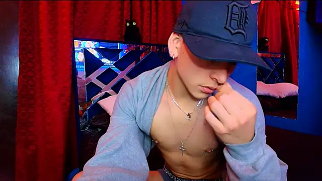 Luke_Howland live sex cam