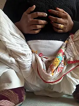 Indian-couple2025's cam snapshot