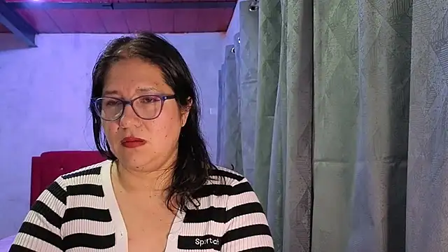 scarlett_widow_'s cam snapshot