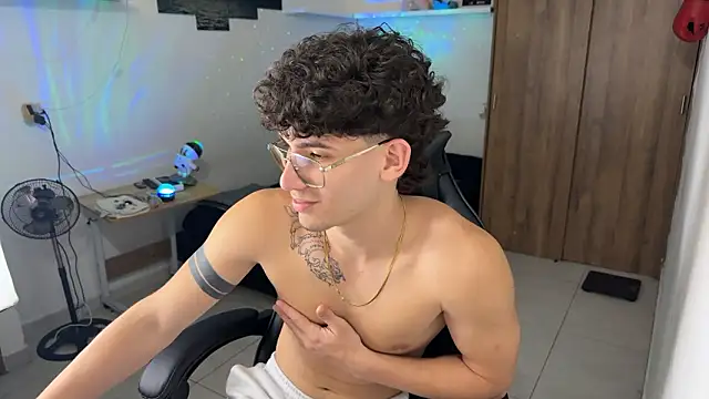 Kisan_Smith live sex cam